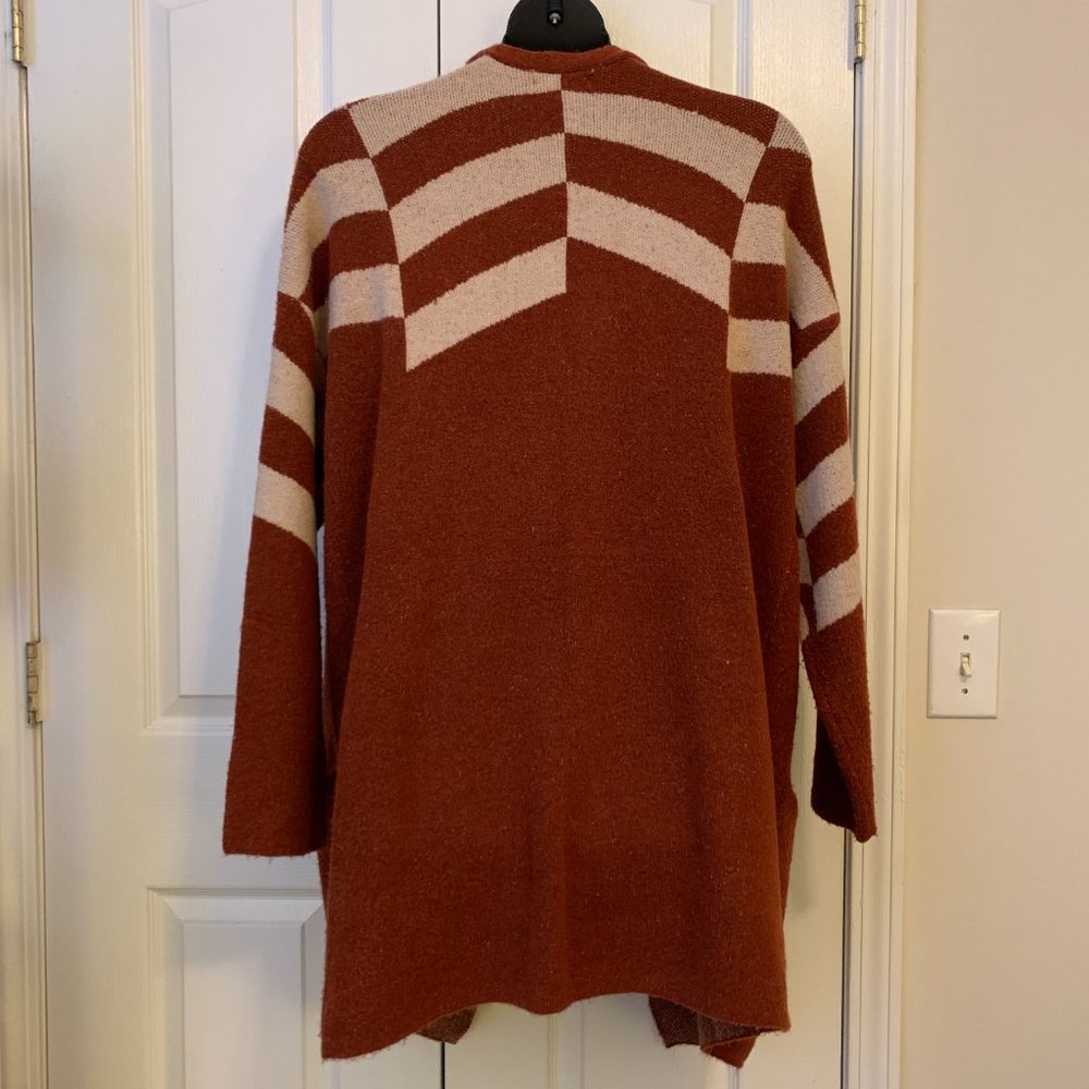 Rust Geometric Long Cardigan - Picture 3 of 6